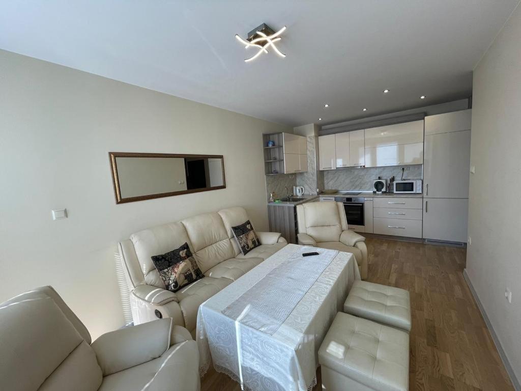 Apartment Luxury 2-bedroom Sofia